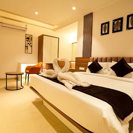 Hotel Veesons Executive Sholapur Exterior foto