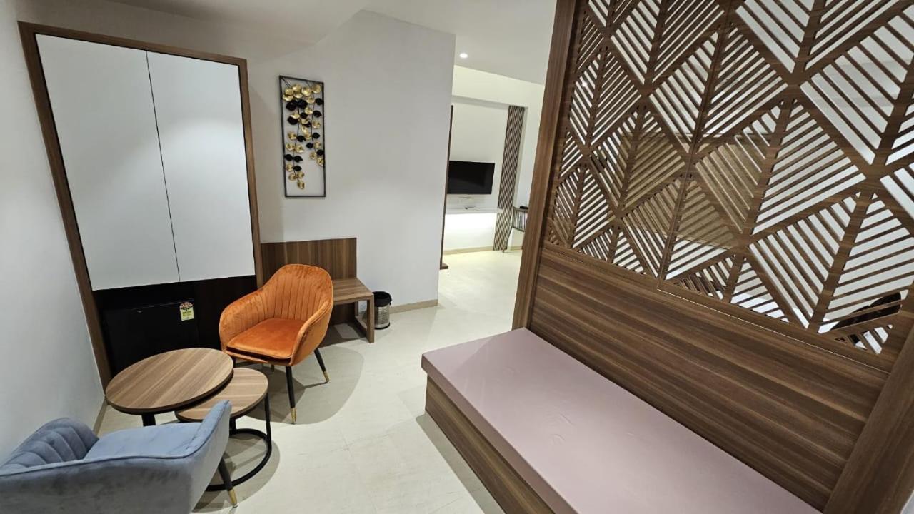 Hotel Veesons Executive Sholapur Exterior foto